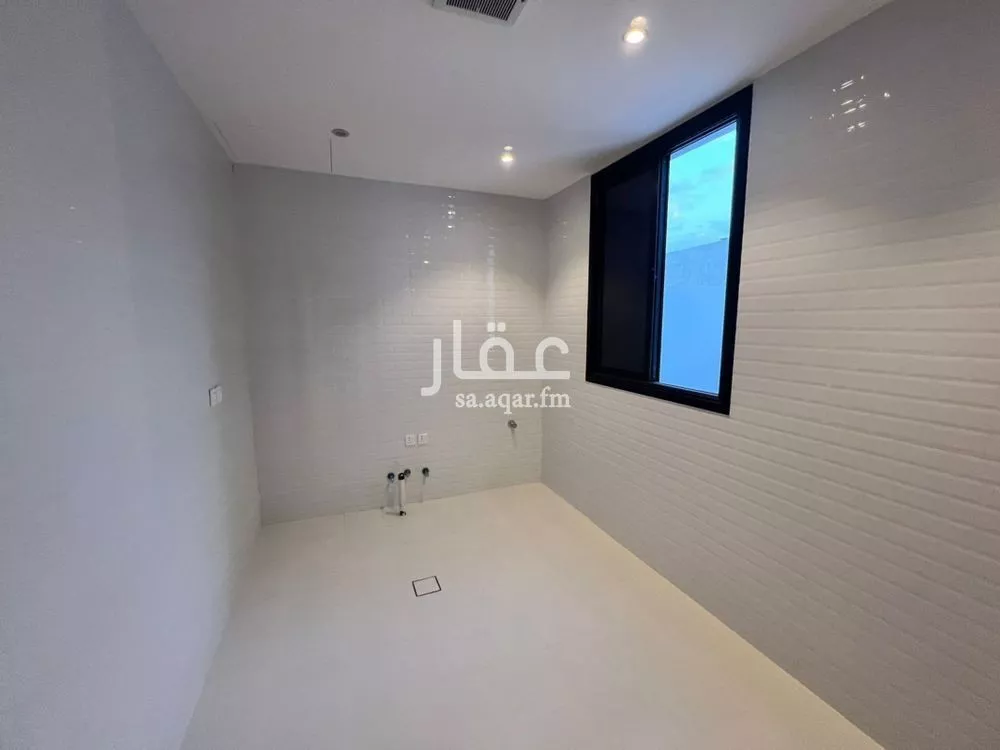 2 bedroom apartment in Al Maizilah 10