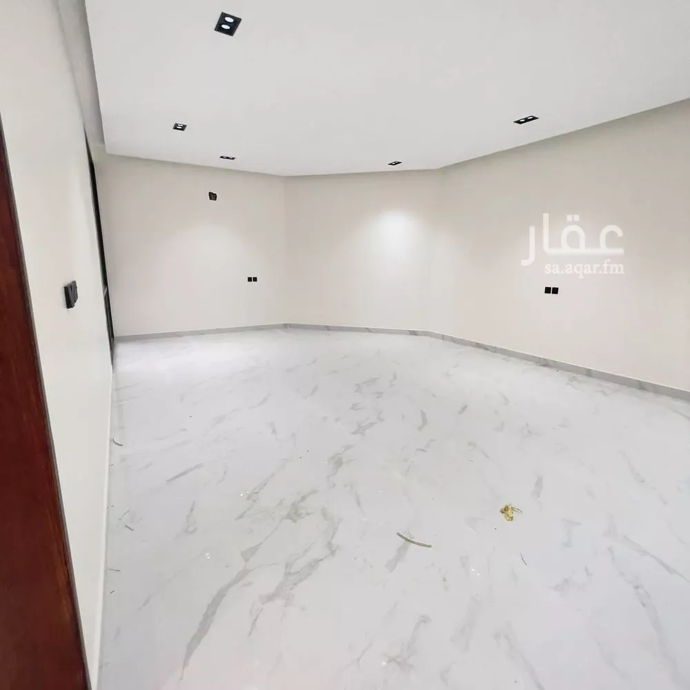 6 bedroom villa in Dahiat Namar 2