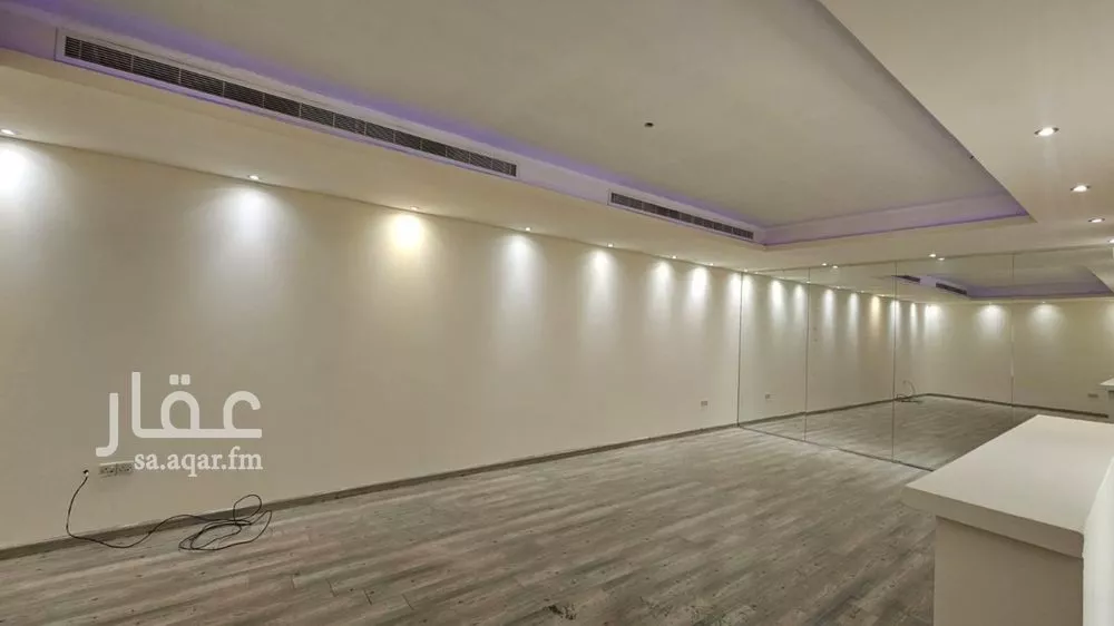 5 bedroom villa in Al Malqa 3