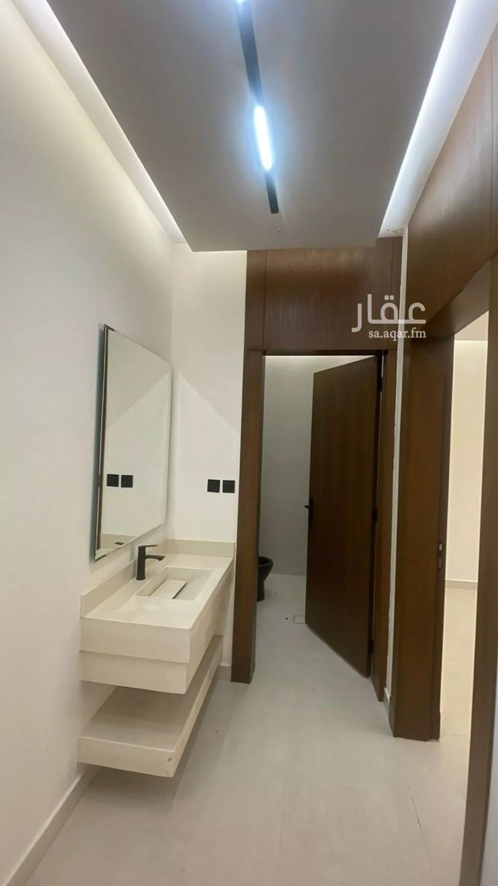 4 bedroom apartment in Al Hazm 9