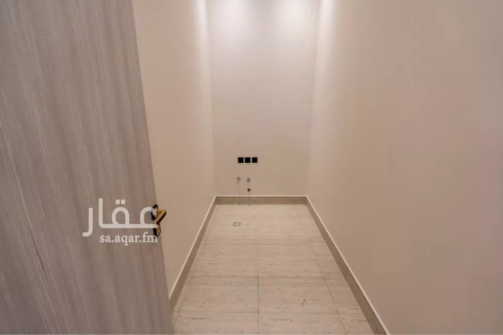 3 bedroom apartment in Dhahrat Laban 4