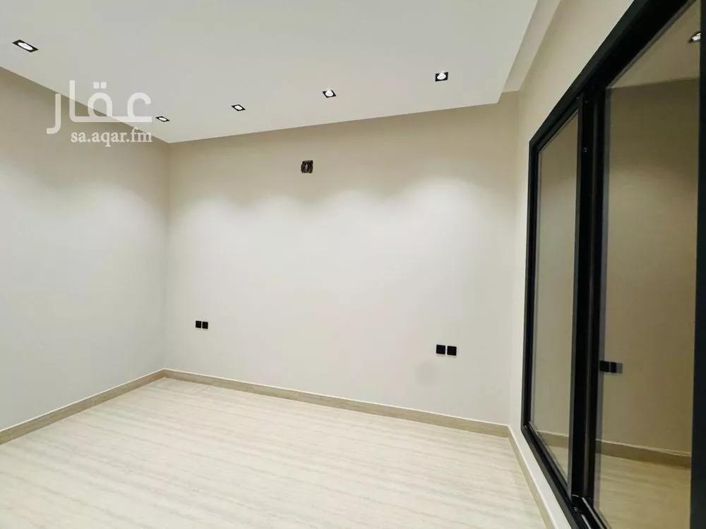 3 bedroom floor in Al Aridh 18