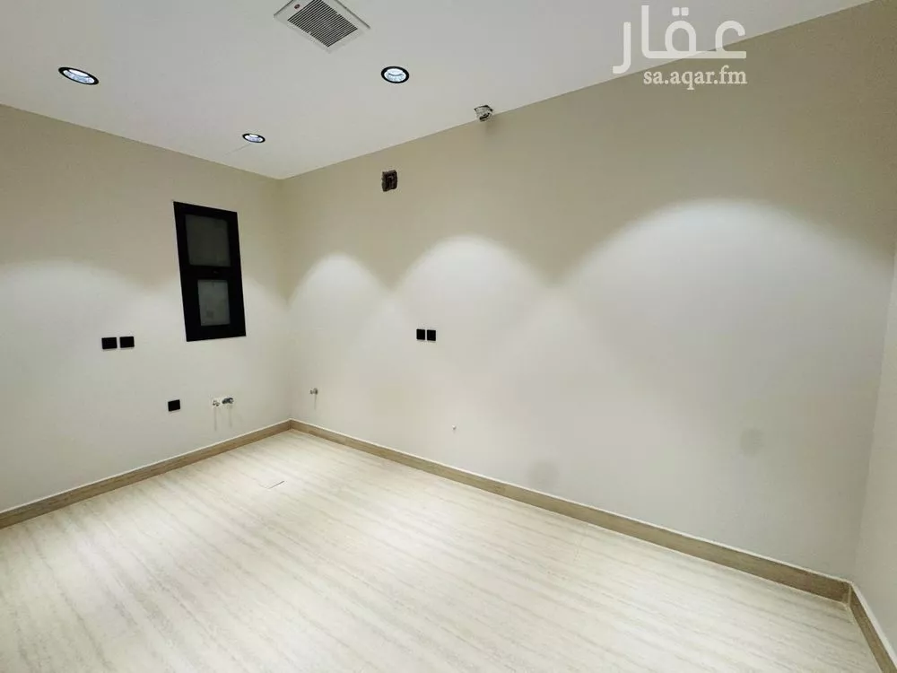3 bedroom floor in Al Aridh 19