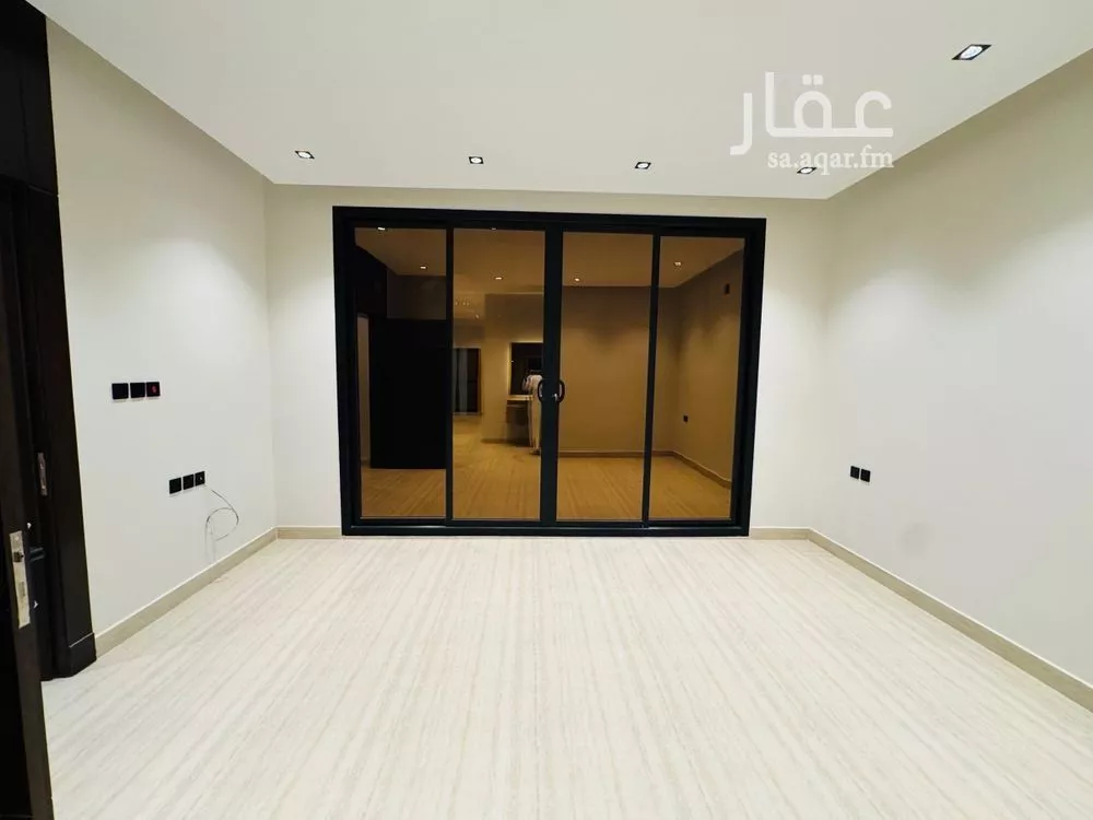 3 bedroom floor in Al Aridh 21
