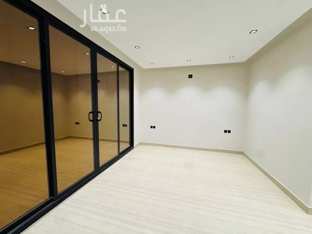 3 bedroom floor in Al Aridh 28