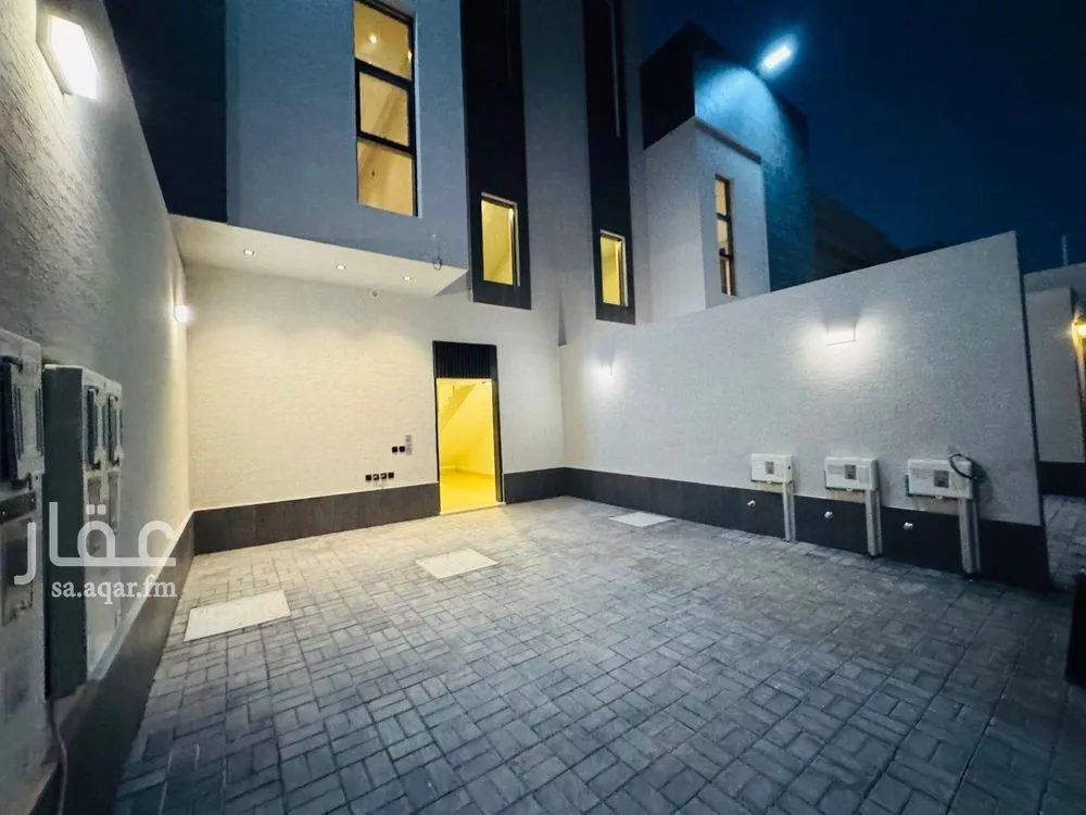 3 bedroom floor in Al Aridh 5