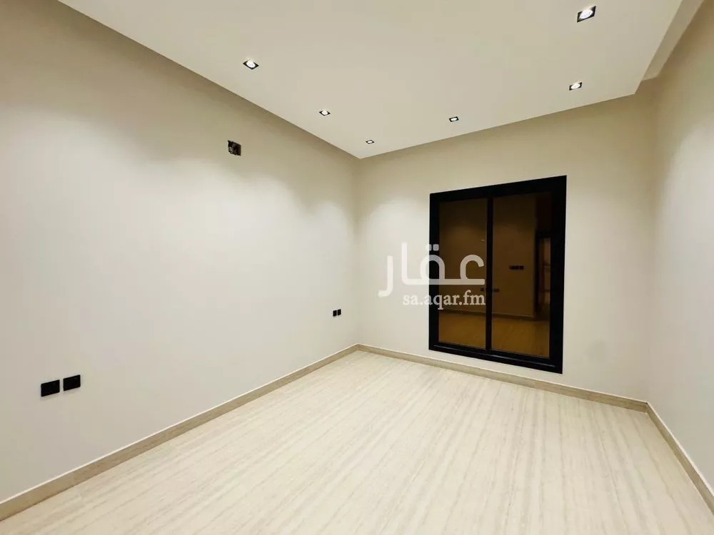 3 bedroom floor in Al Aridh 7
