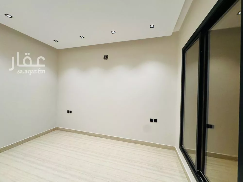 3 bedroom floor in Al Aridh 10