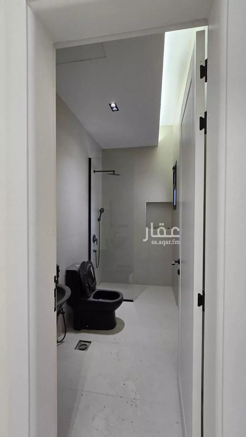 فيلا 4 غرف في العليا 11