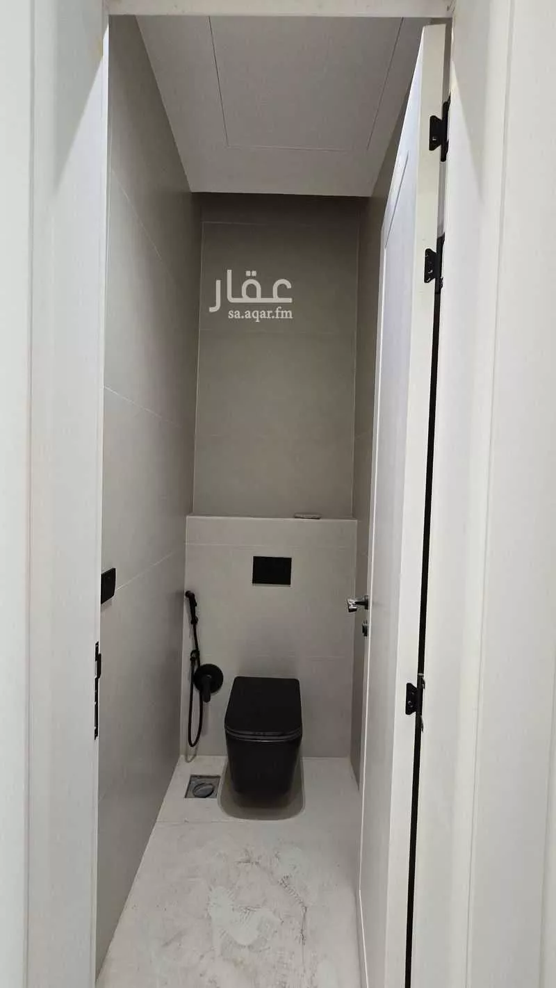 فيلا 4 غرف في العليا 12