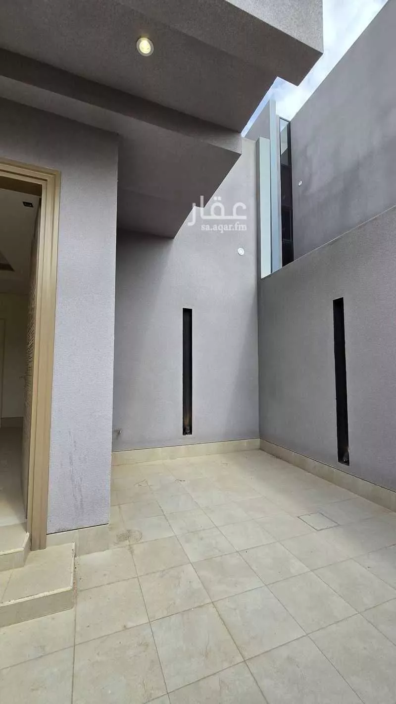 فيلا 4 غرف في العليا 28