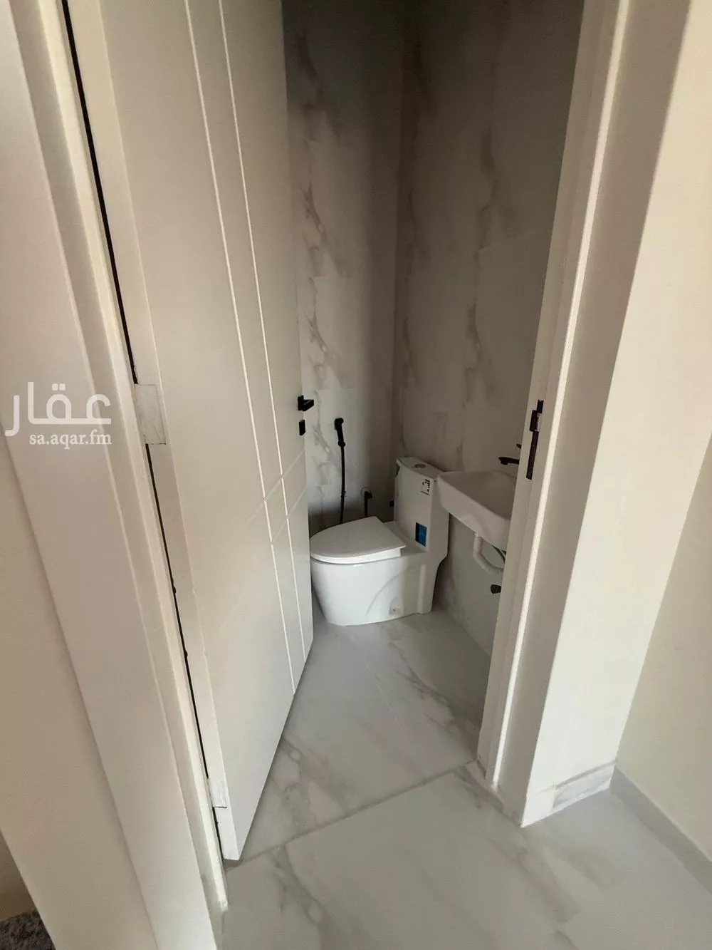 4 bedroom apartment in Al Zahrah 6