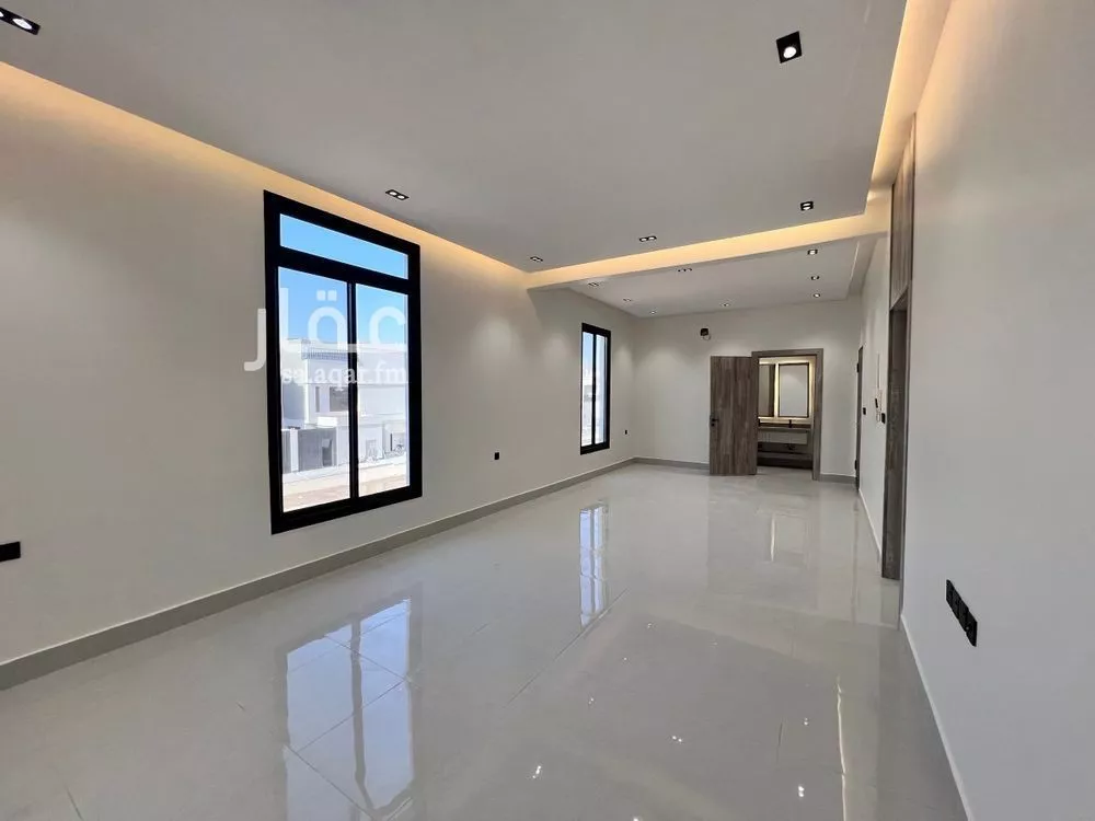 3 bedroom apartment in Al Maizilah 13