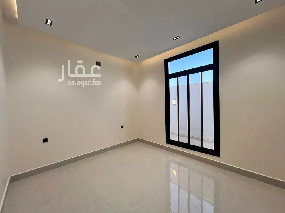 3 bedroom apartment in Al Maizilah 14