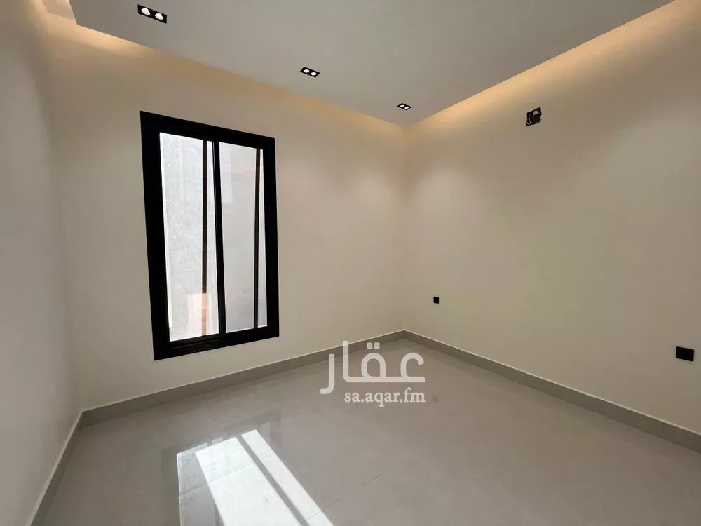 3 bedroom apartment in Al Maizilah 7