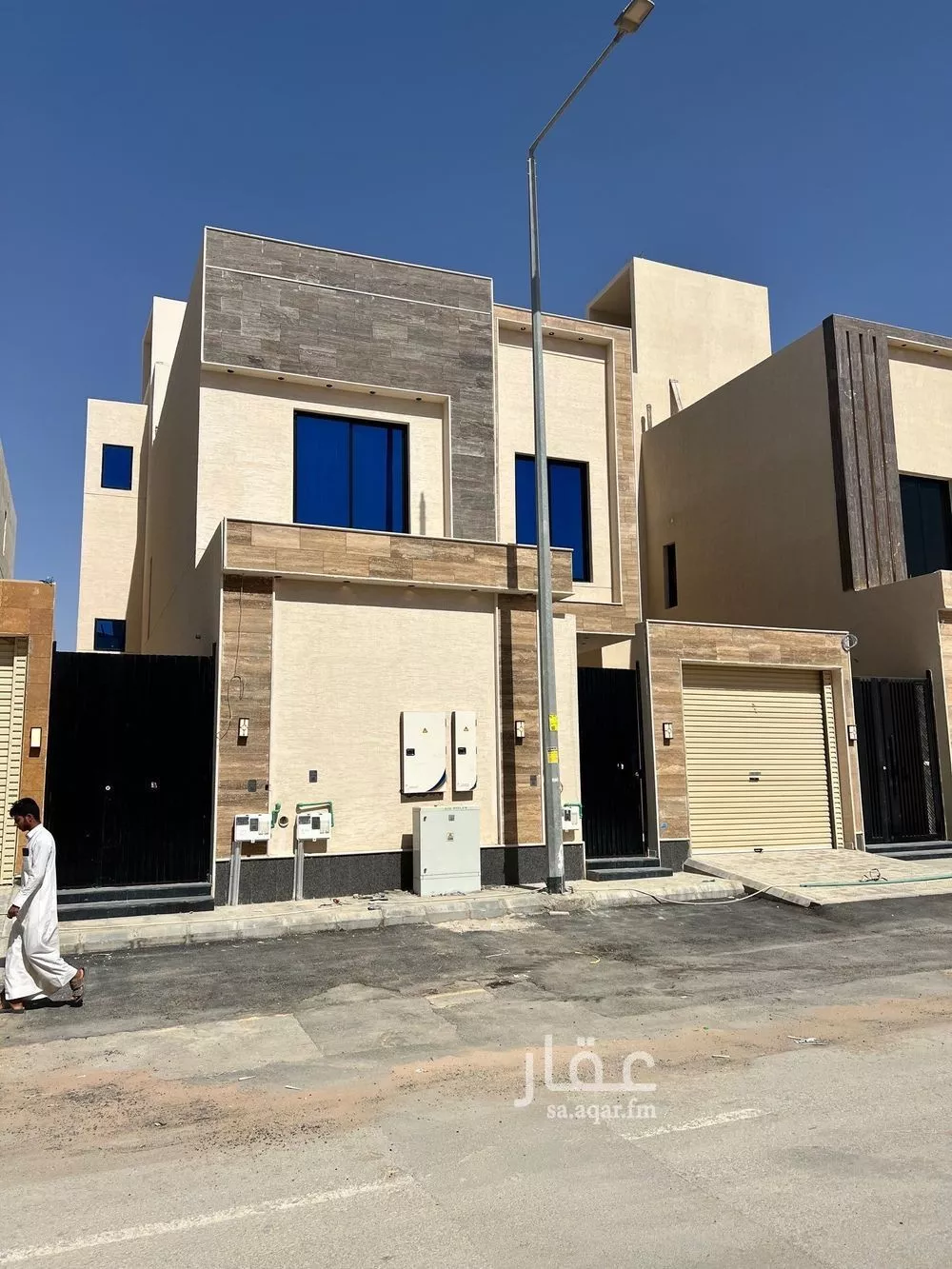 3 bedroom floor in Al Janadriyah 2