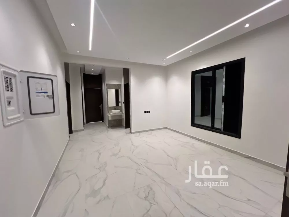 3 bedroom floor in Al Janadriyah 15