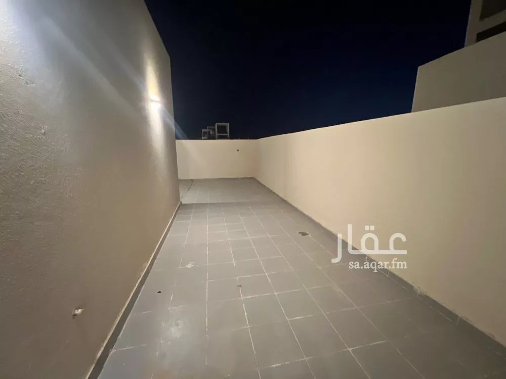 3 bedroom floor in Al Janadriyah 19