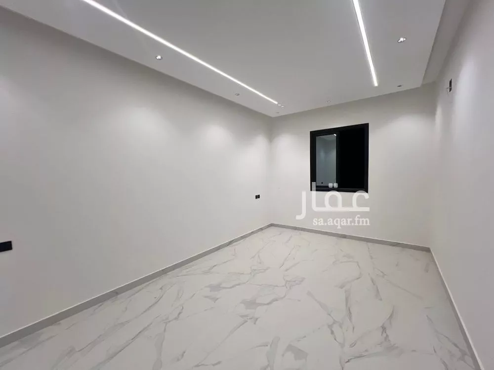 3 bedroom floor in Al Janadriyah 6