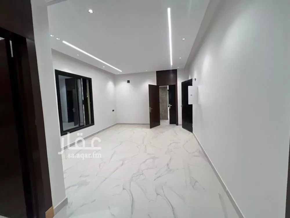 3 bedroom floor in Al Janadriyah 8