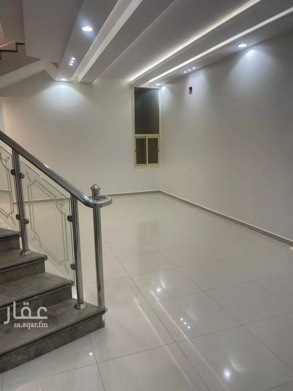 فيلا 10 غرف في طويق 5