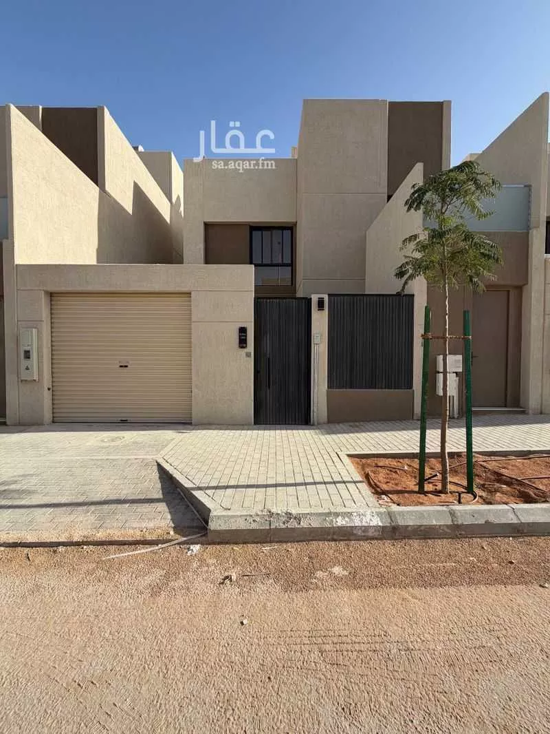 فيلا 5 غرف في العارض 2