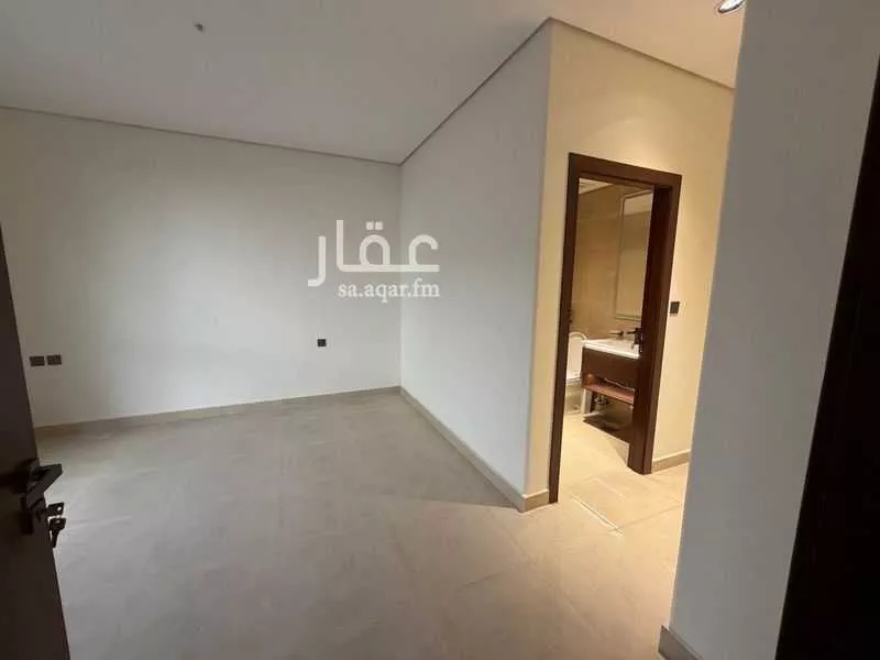 فيلا 5 غرف في العارض 17