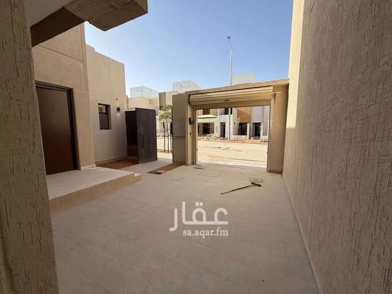 فيلا 5 غرف في العارض 7
