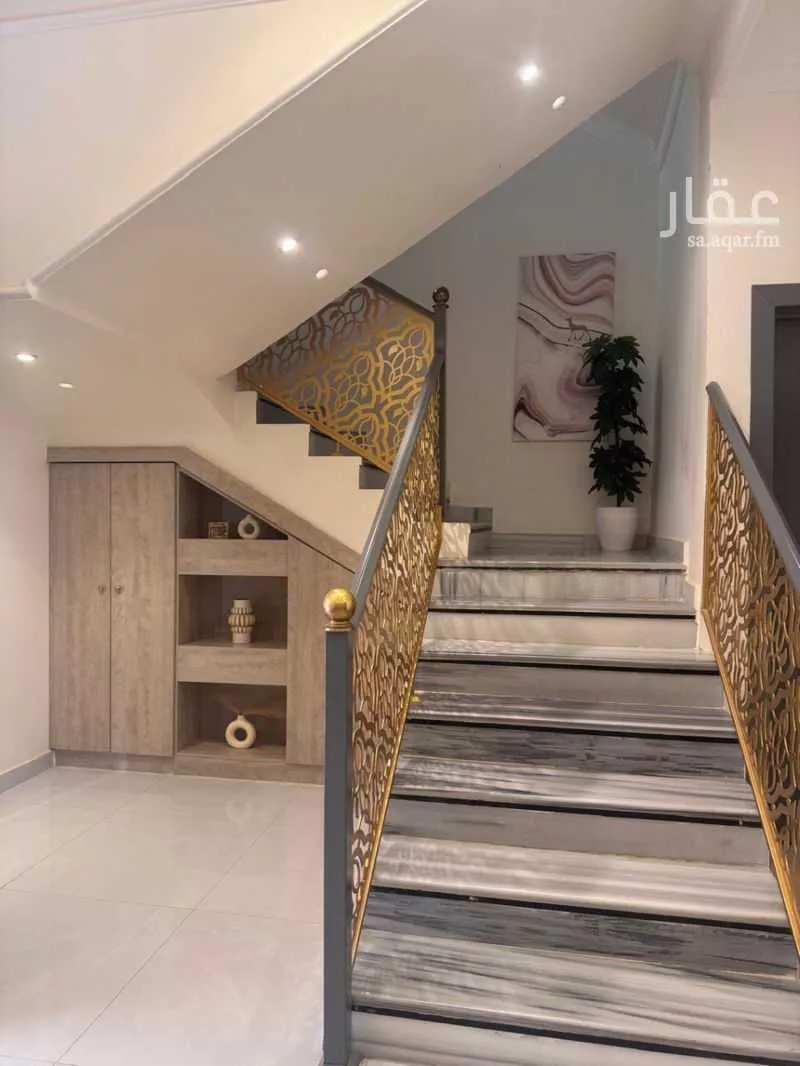 فيلا 6 غرف في الرمال 10