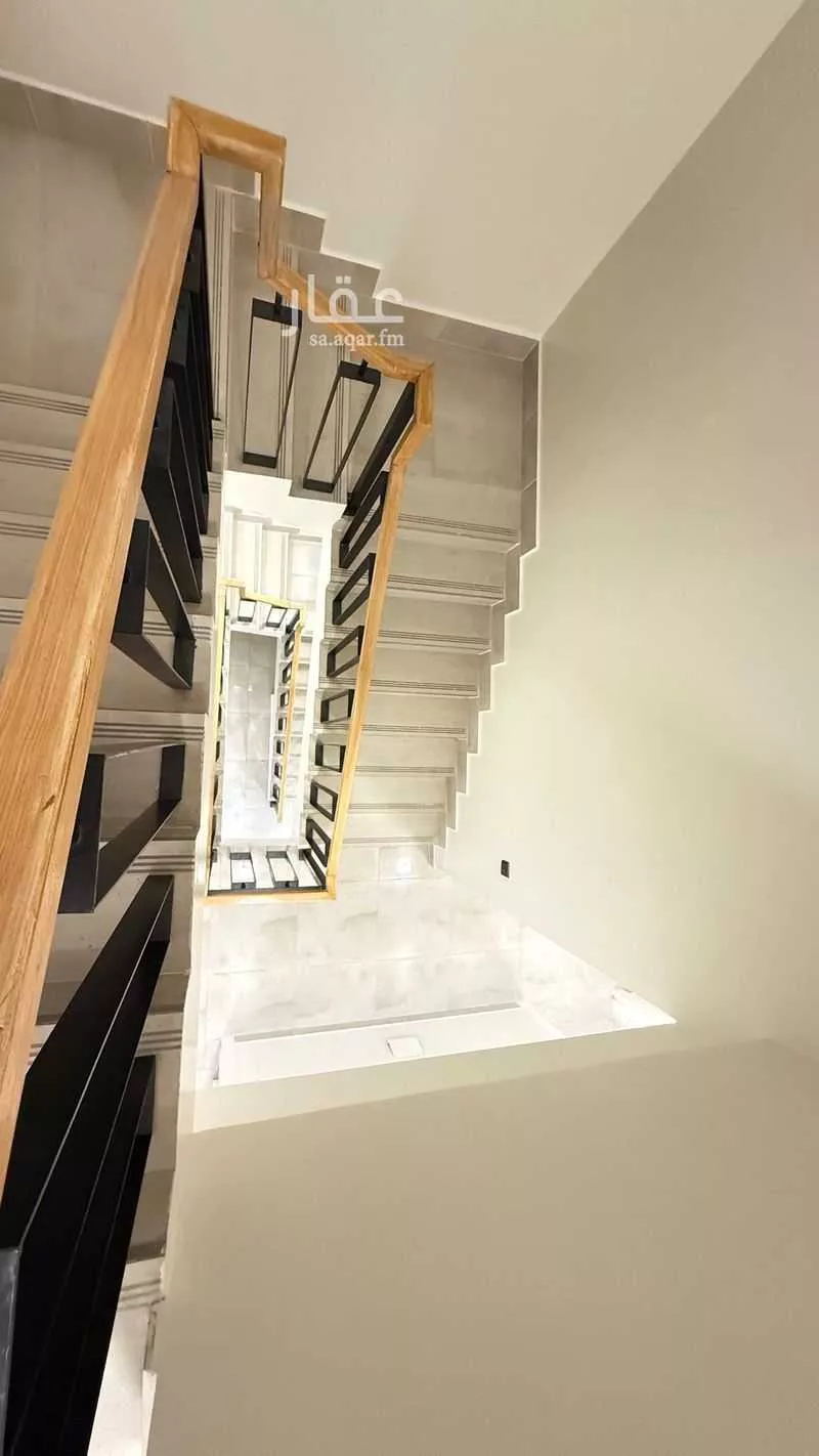 5 bedroom villa in Al Narjis 8