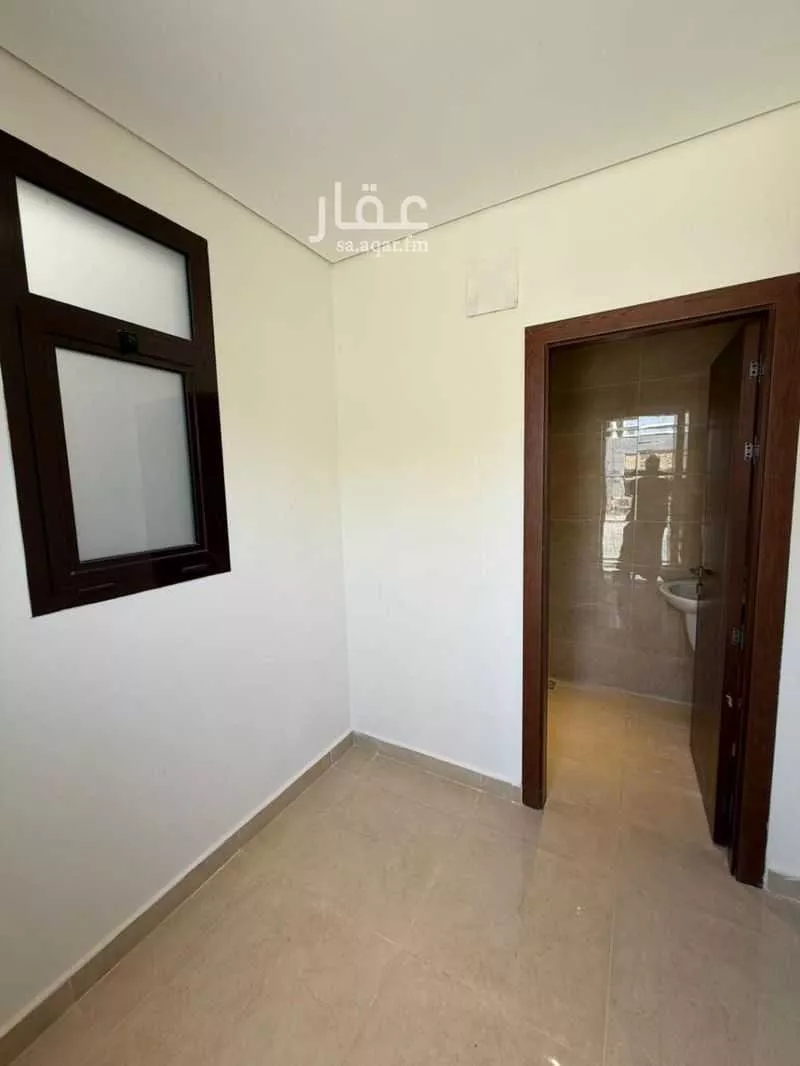 فيلا 5 غرف في العارض 9