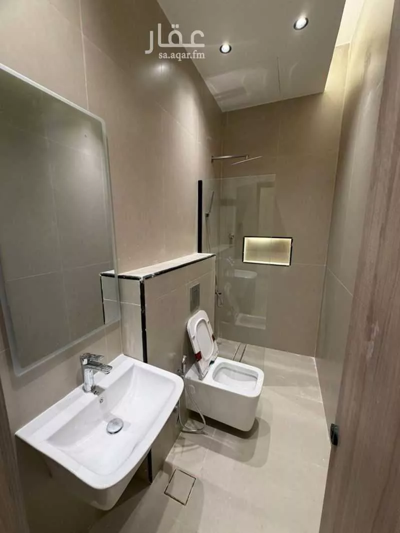 3 bedroom floor in Al Rimal 7