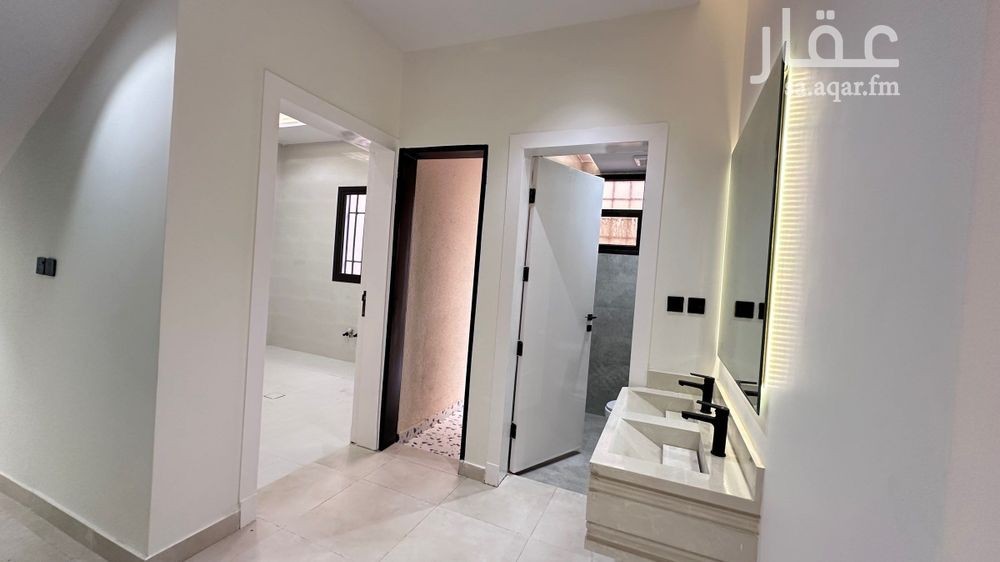 4 bedroom apartment in Tuwaiq, Riyadh 4