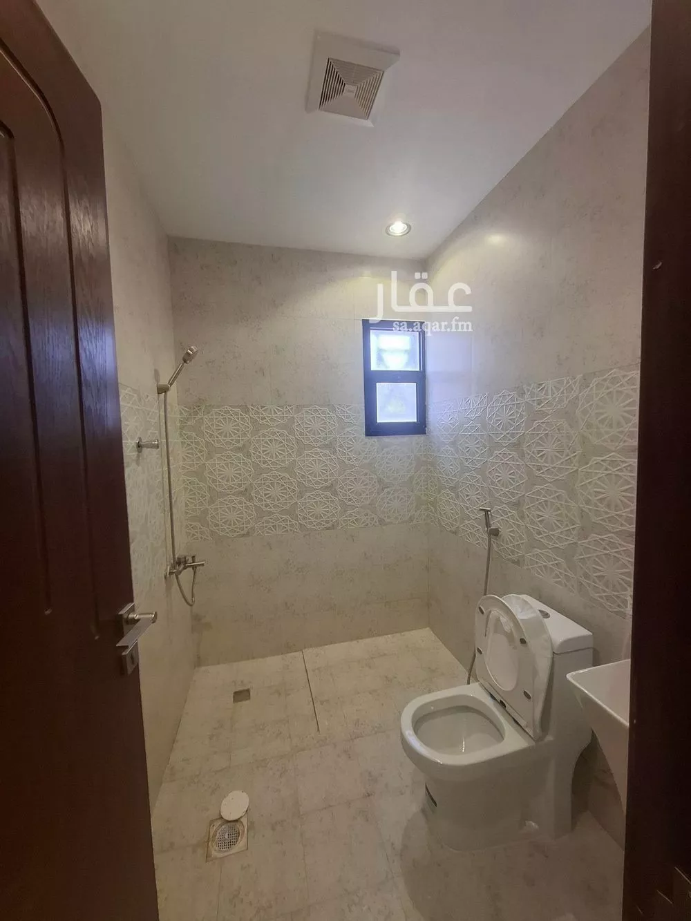 5 bedroom apartment in Al Hazm 5