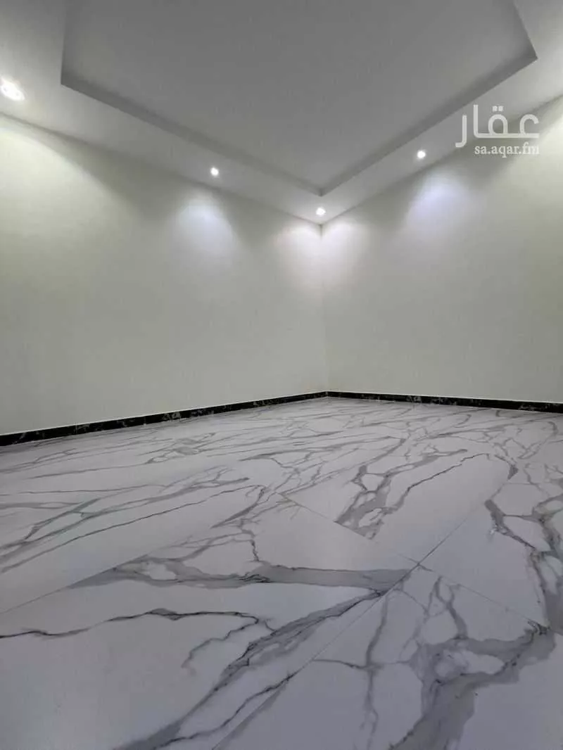 4 bedroom villa in Dhahrat Laban 6