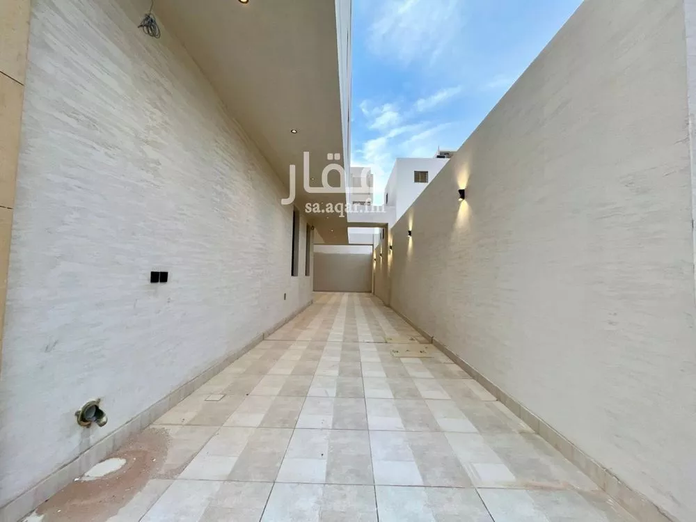 3 bedroom apartment in Al Mahdiyyah 4