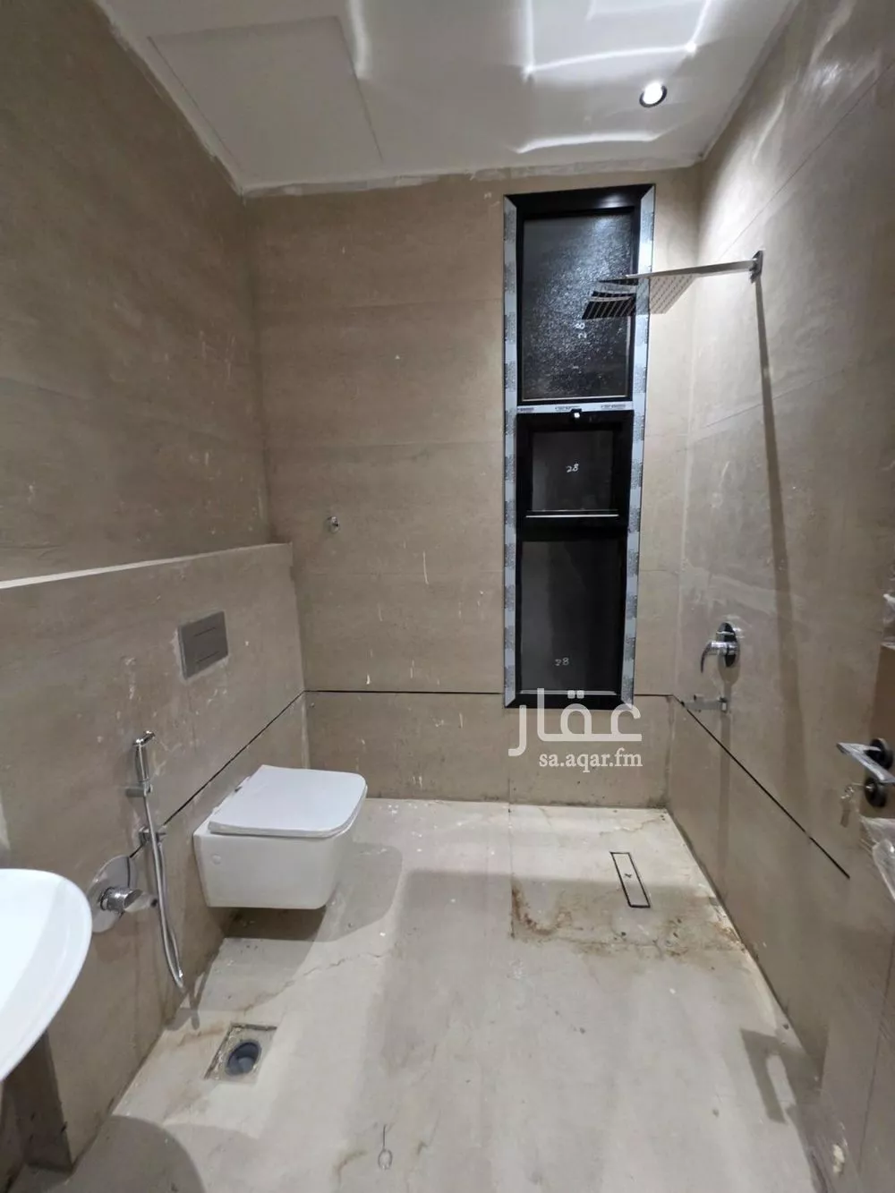 4 bedroom floor in Al Yarmouk 9