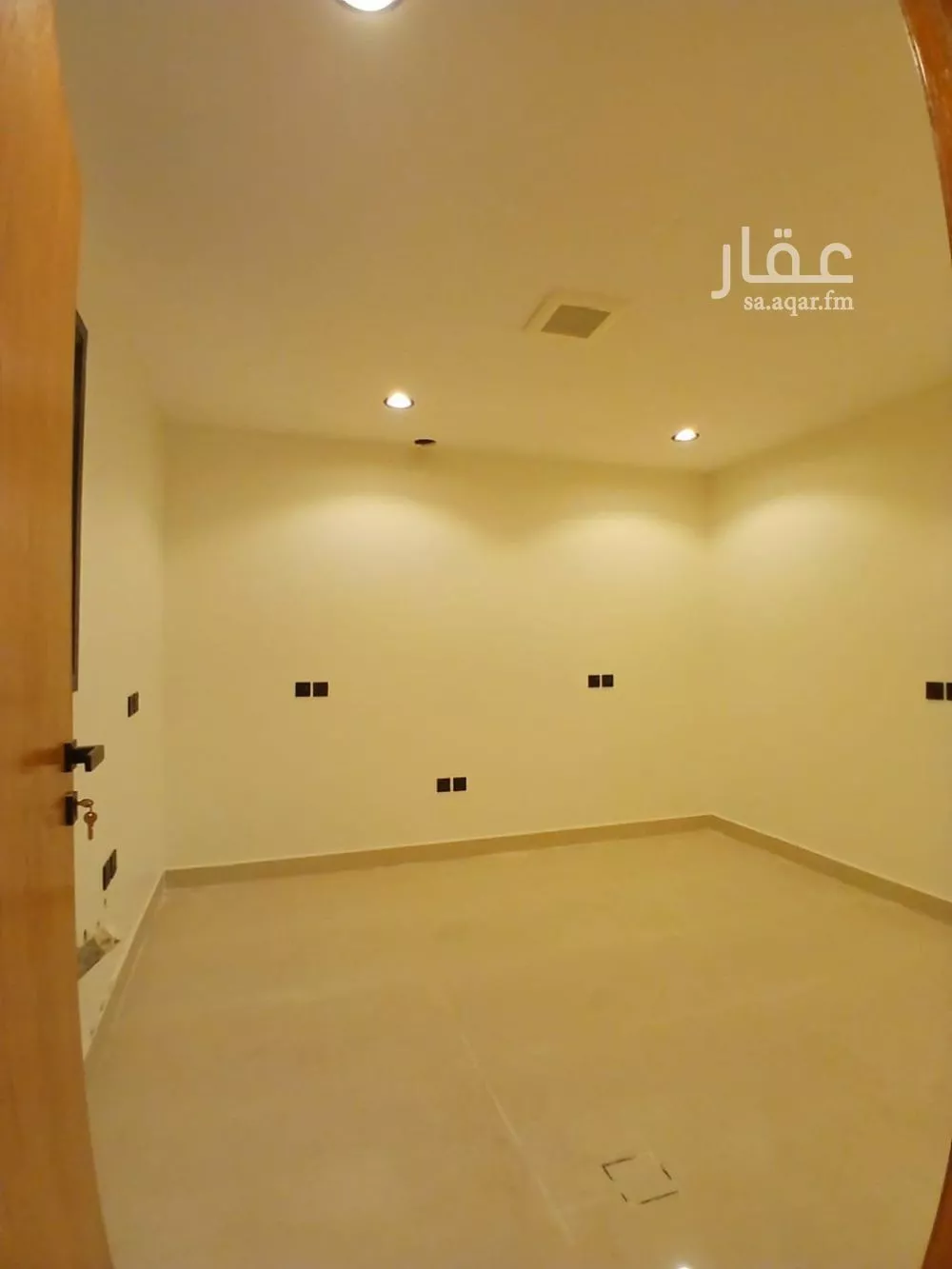 4 bedroom floor in Al Uraija Al Gharbiyah 5