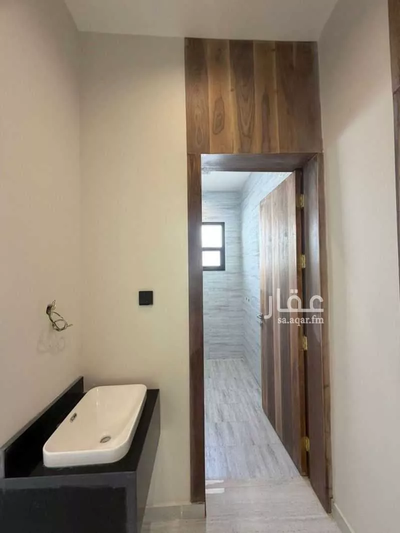 3 bedroom floor in Al Qadisiyah 7