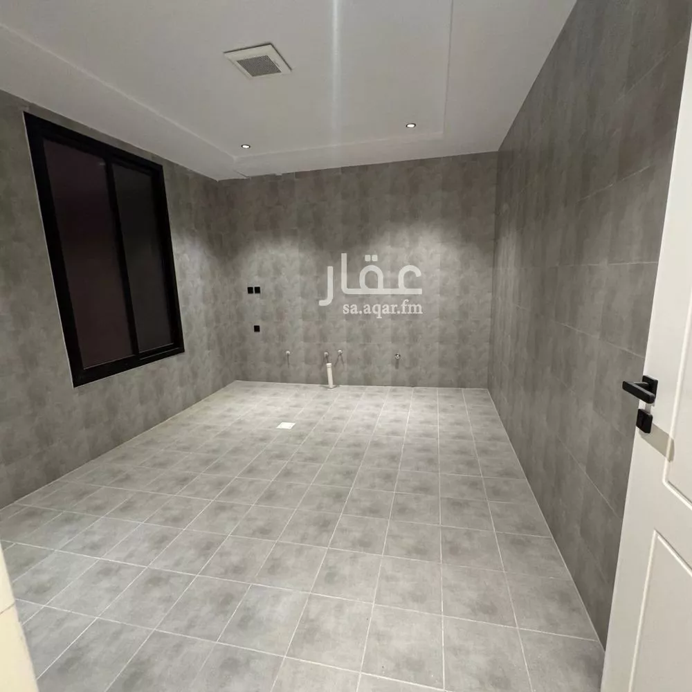 5 bedroom apartment in Tuwaiq 10