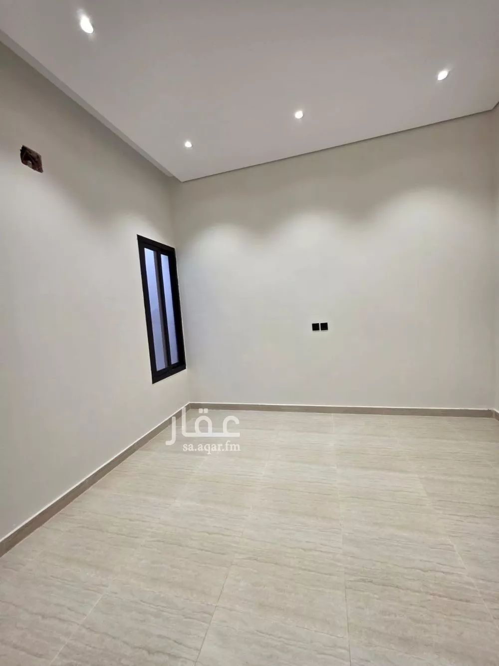 دور 6 غرف في الرمال 9