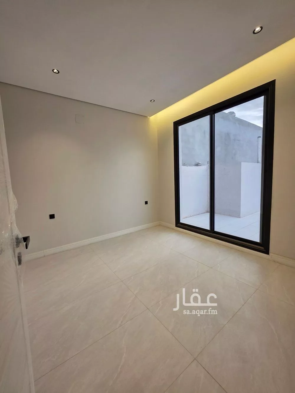 4 bedroom apartment in Al Rimal 6