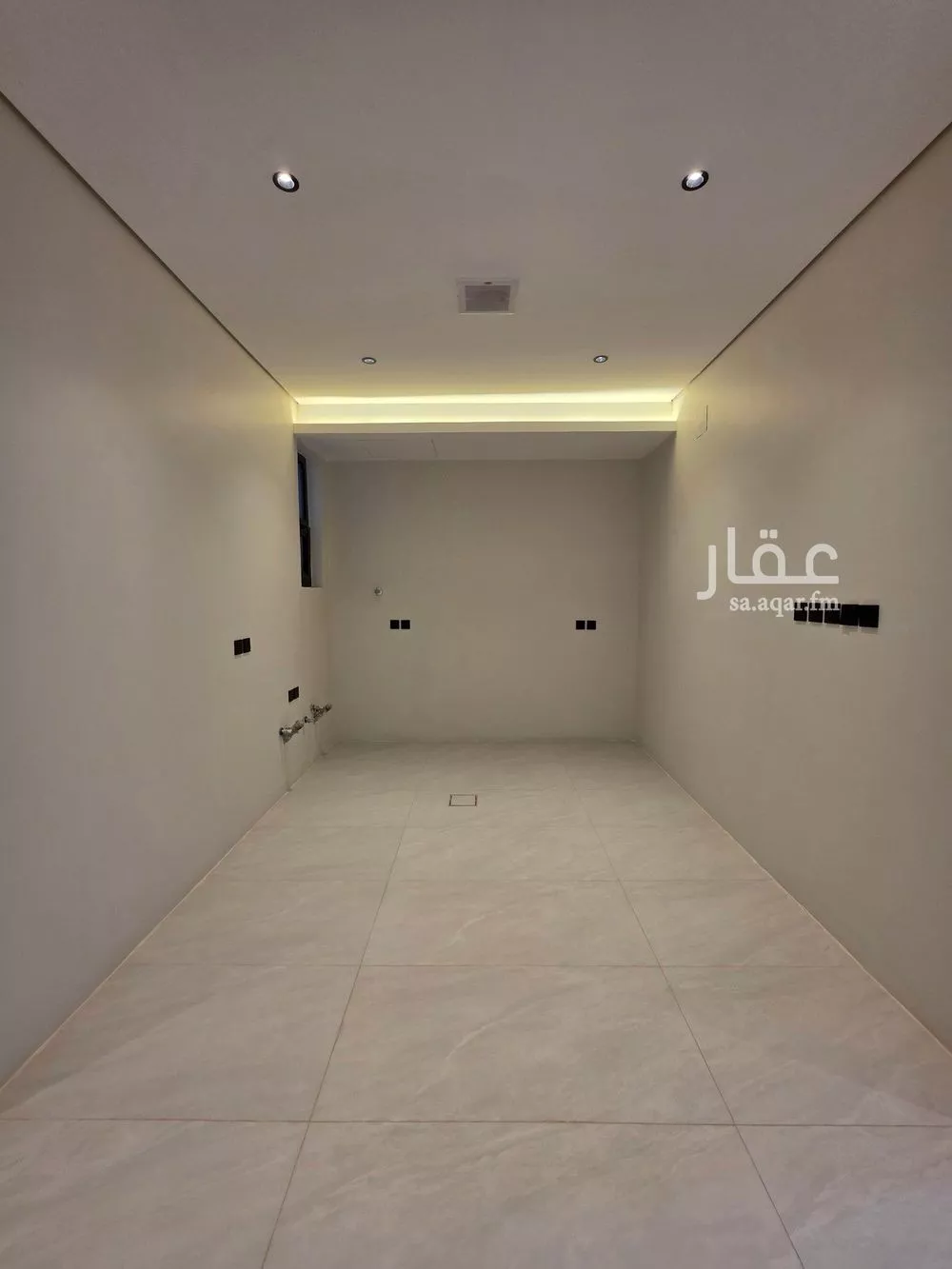 4 bedroom apartment in Al Rimal 8