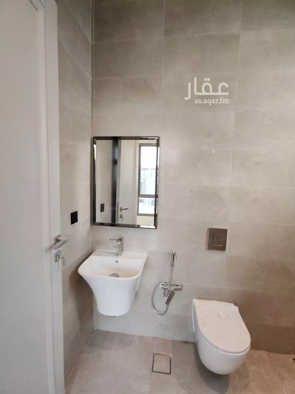 4 bedroom apartment in Al Yarmouk 6