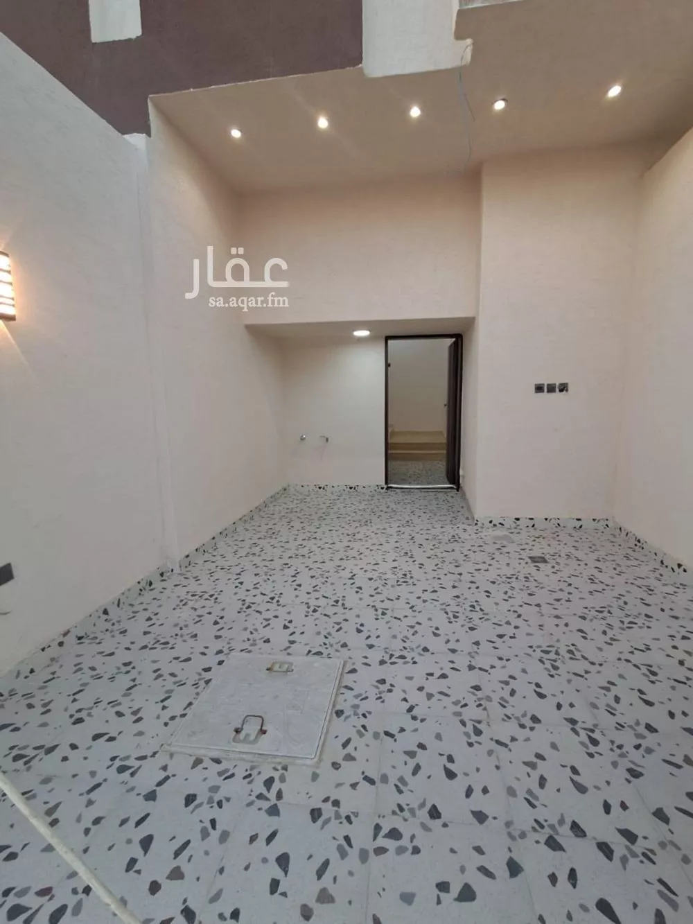 شقة 2 غرف في طيبة 5