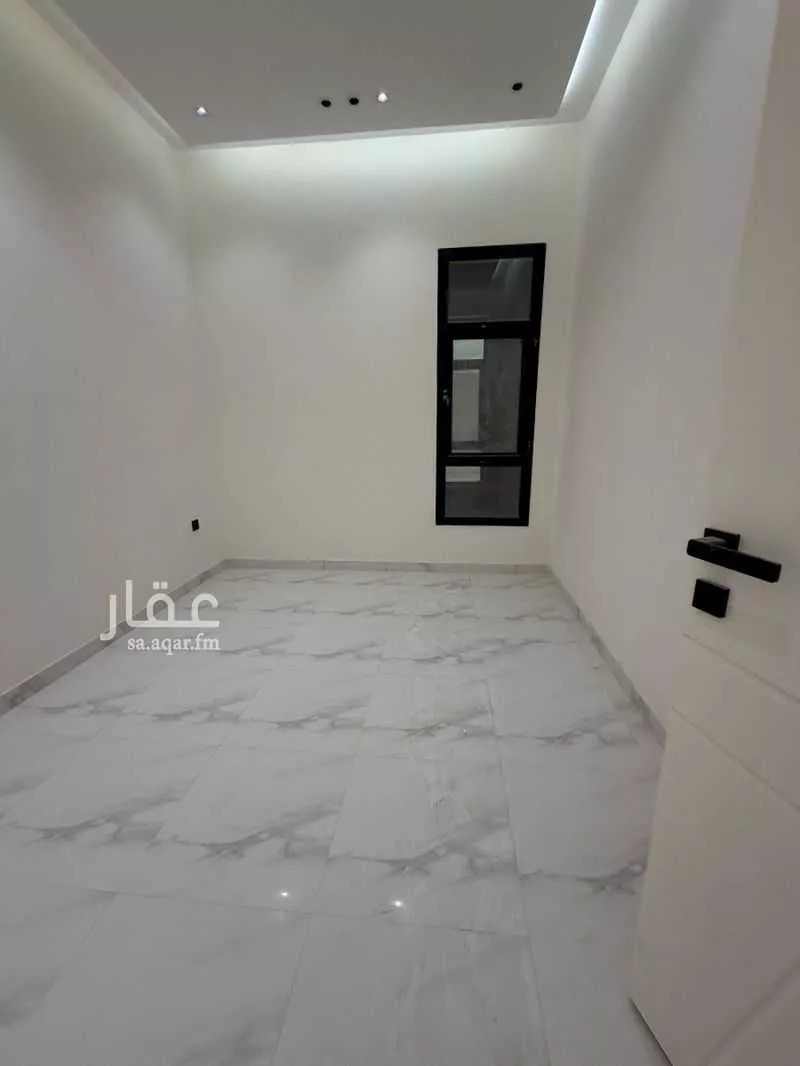 4 bedroom floor in Badr 11