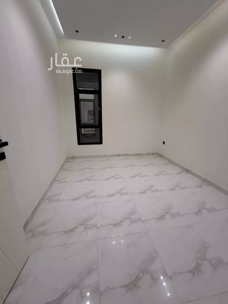 4 bedroom floor in Badr 9