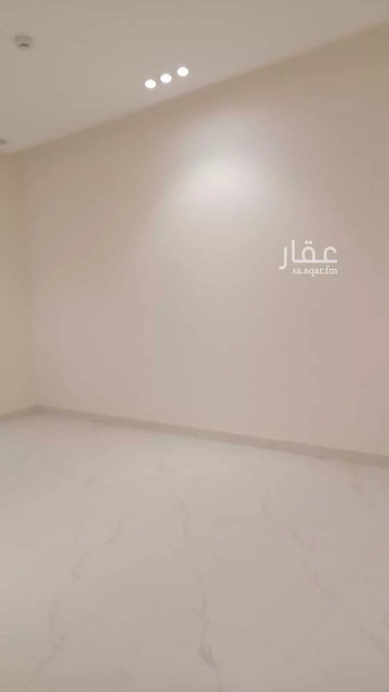 4 bedroom apartment in Al Hazm 8