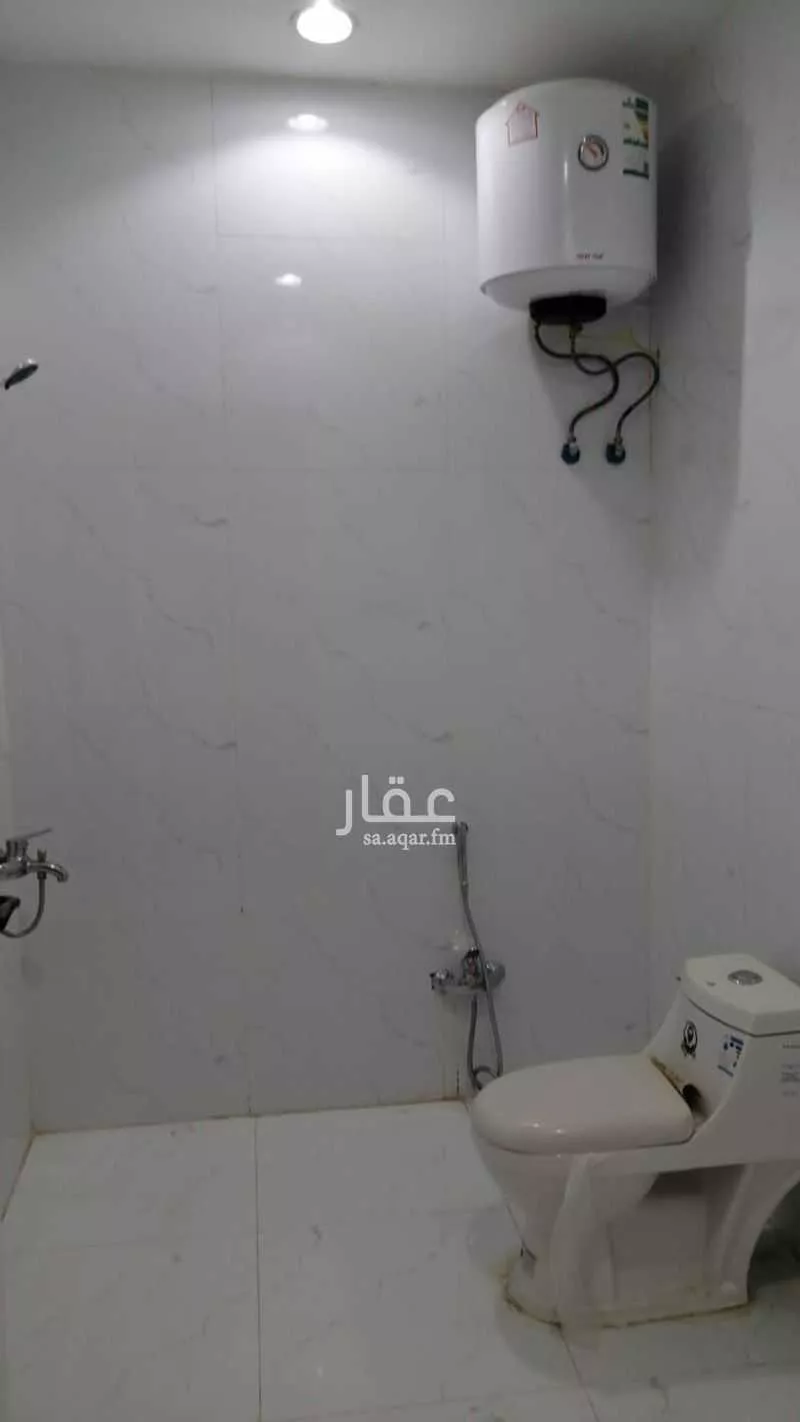 4 bedroom apartment in Al Hazm 10