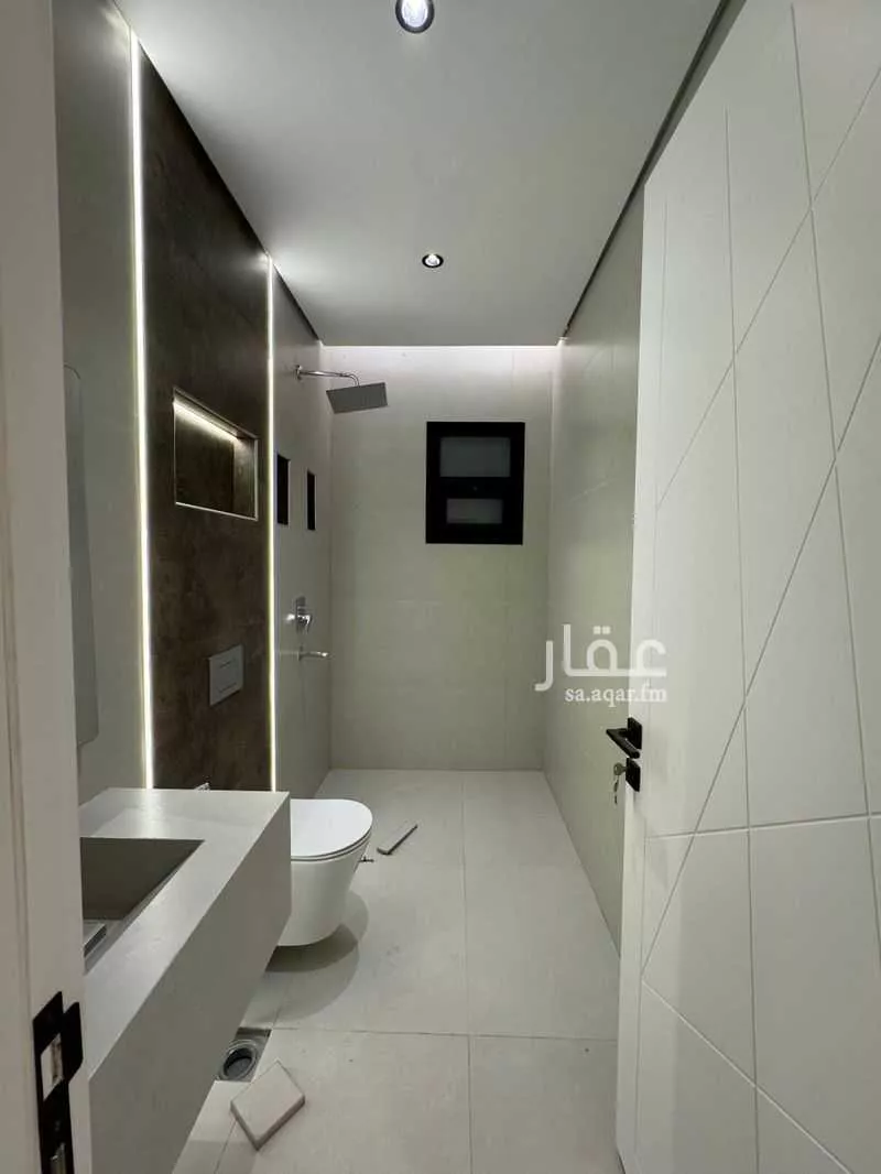 3 bedroom apartment in King Fahd, Riyadh 4
